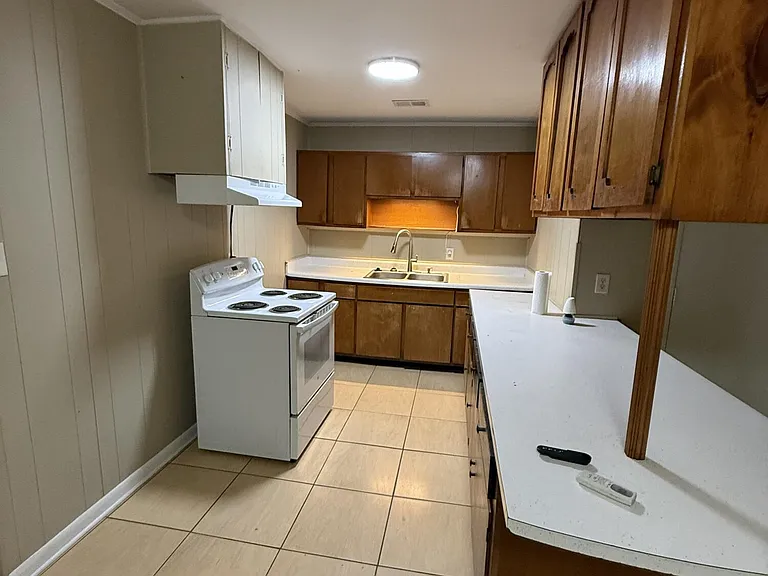 2937 Sam Kirkwood Rd — Photo 4