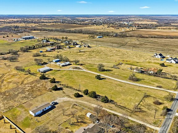 5th image of 1264 McConnell Rd