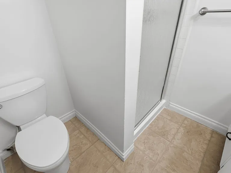 124 N Clark Dr #107 — Photo 22