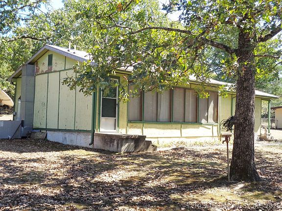 3rd image of 203 Oak Ave