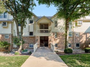 12968 Bryce Canyon Dr APT F, Maryland Heights, MO