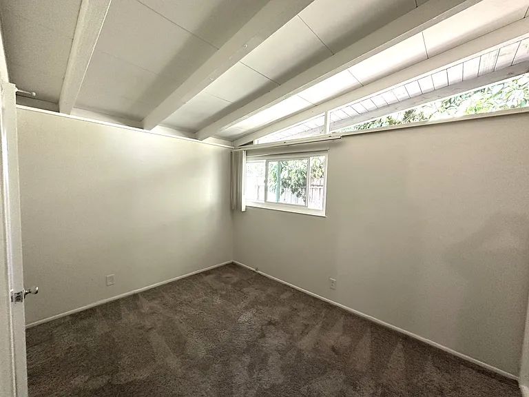 796 Lakehaven Dr — Photo 17