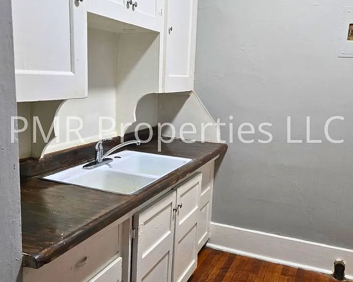 805 2nd Ave — Photo 2