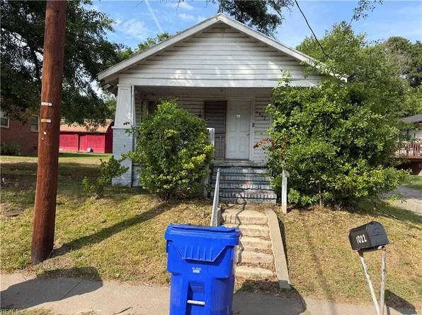 1022 White Marsh Rd, Suffolk, VA 23434