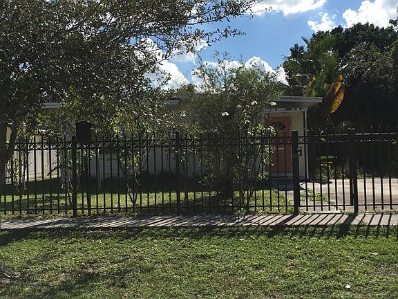 3rd image of 1330 NW 126th St