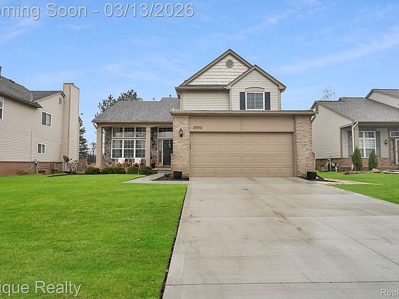 2nd image of 3593 Normandy Dr