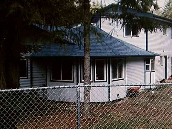 Mstr Bedroom from Street