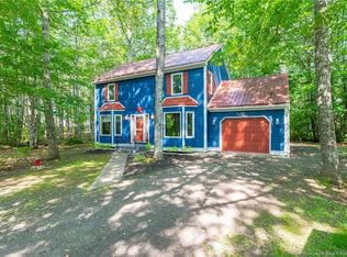 42 Roy Scenic Dr, Moncton, NB E1H2N7