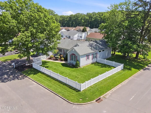 101 Foxwood Lane, Forked River, NJ 08731
