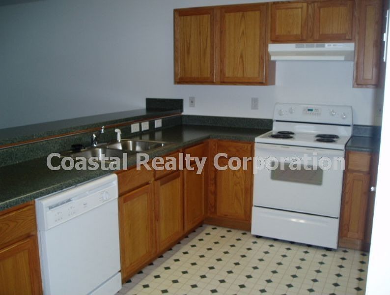 2nd image of 102 Church Ave SE