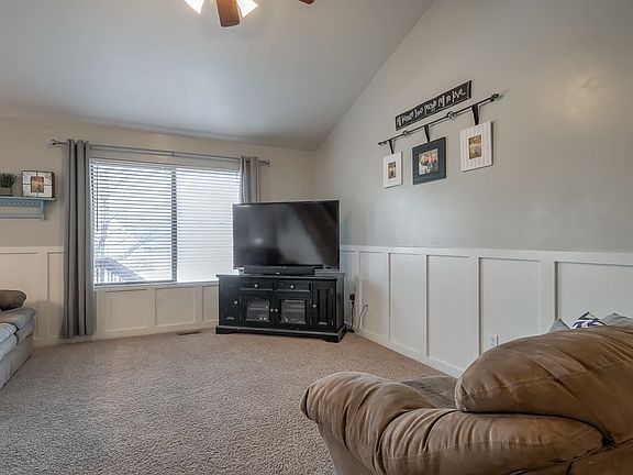 3rd image of 931 S 840th Cir W