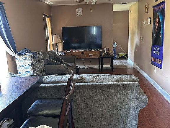 2nd image of 188 Avenue F