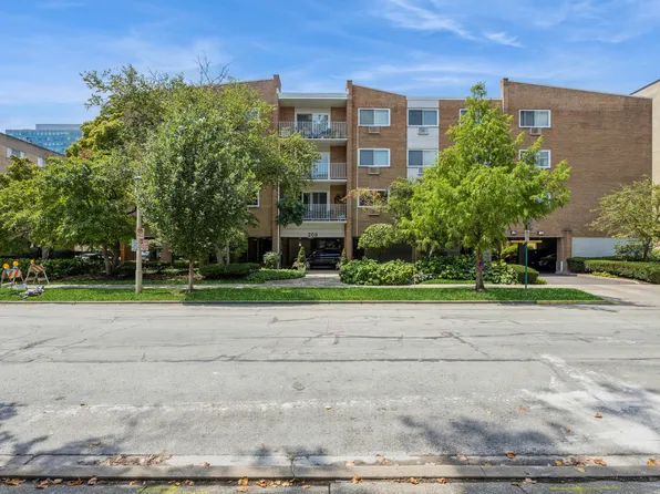 203 N Kenilworth Ave APT 2G, Oak Park, IL 60302