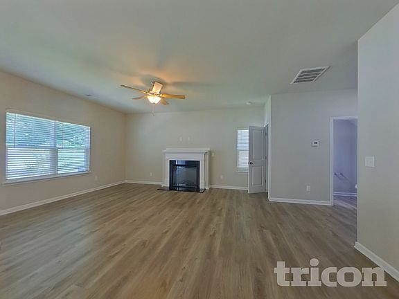 2nd image of 209 Spring Knoll Dr