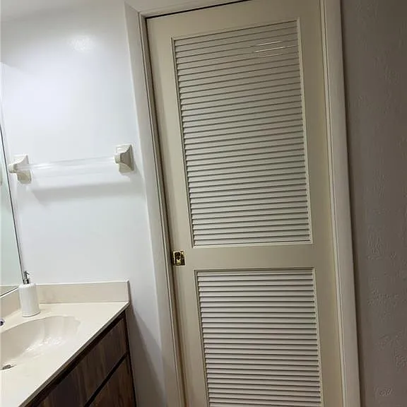 576 Retreat Dr #201 — Photo 29