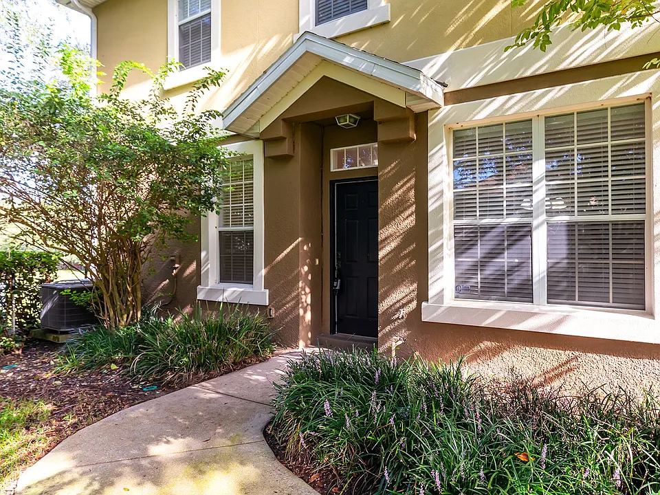 538 Climbing Ivy Ct