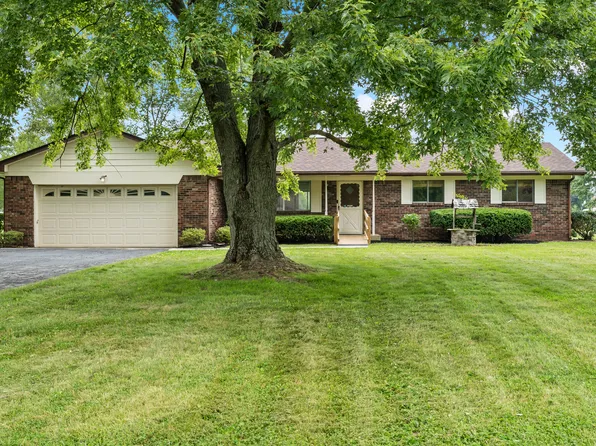 1075 S Daisy Ln, New Palestine, IN 46163