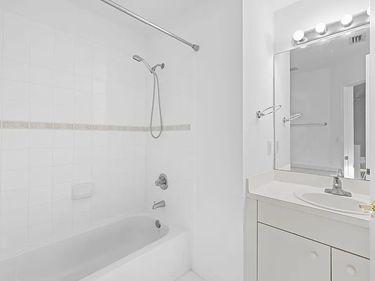 14261 SW 126th Pl — Photo 37