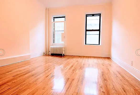 Rented by HOLTON REAL ESTATE INC. | media 2