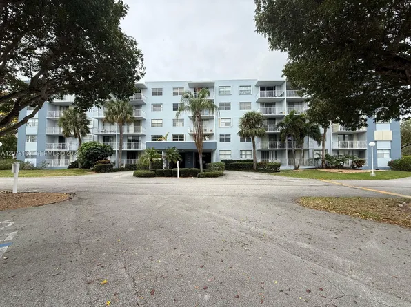 500 Executive Center Dr, West Palm Beach, FL