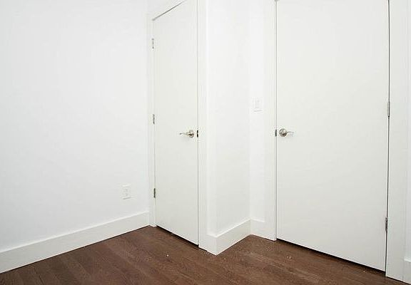 3rd image of 33 Buffalo Ave APT 2L
