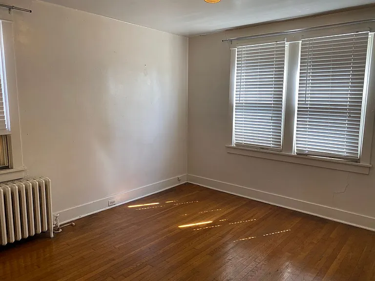 1331 Shady Ave — Photo 16