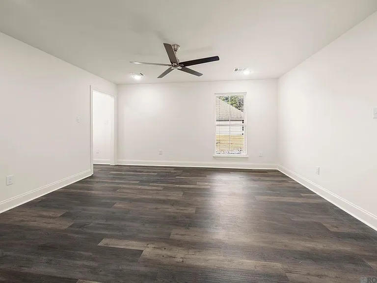 38254 Shelby Dr — Photo 4