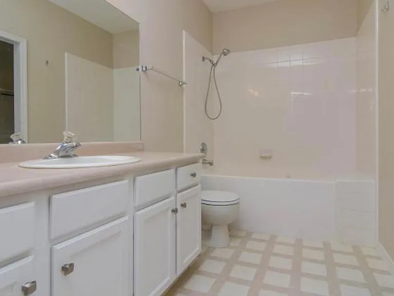 966 S Courtyard Ln — Photo 17