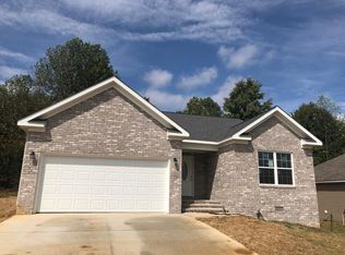 123 Ashkirk Ln, Glasgow, KY 42141