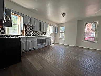115 Putnam St #1 — Photo 7
