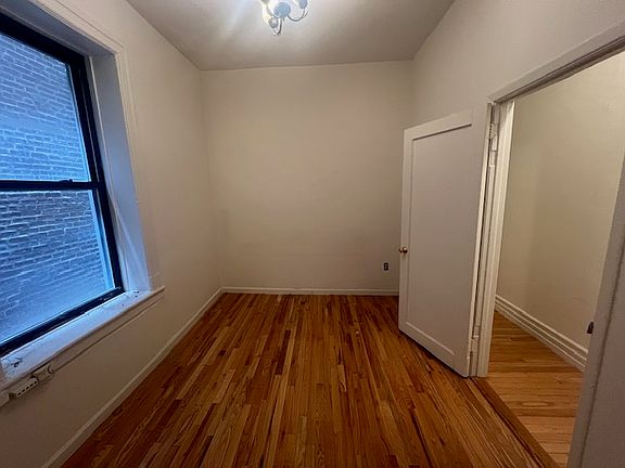 5th image of 202 W 102nd St APT 1WR