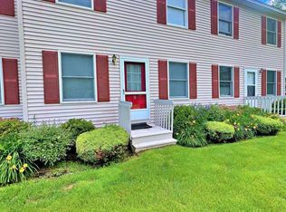 135 Mayo Rd APT B, Hampden, ME 04444