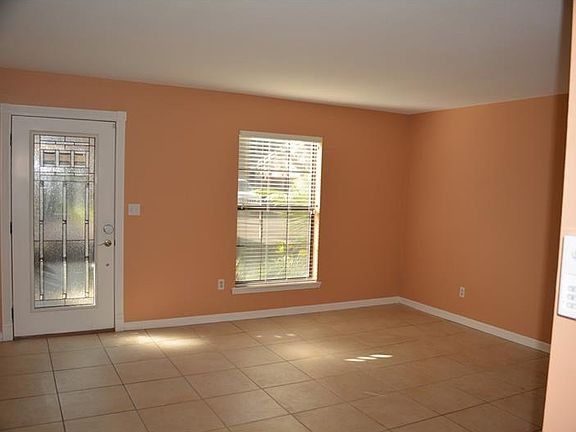2nd image of 14105 Winslow Pl