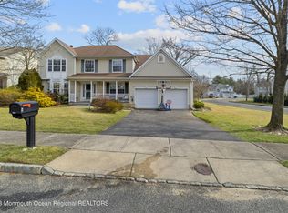 5 Robby Dr, Oakhurst, NJ 07755