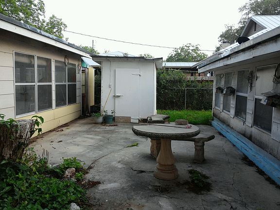 Outdoor patio