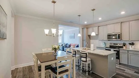 405 Ronan Way #A — Photo 3