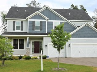 8668 Crismon Way, Inver Grove Heights, MN 55076