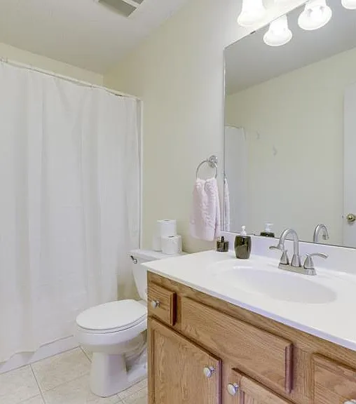 651 Providence Dr — Photo 15