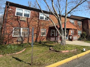 914 Garnet Dr, Burlington, NJ 08016