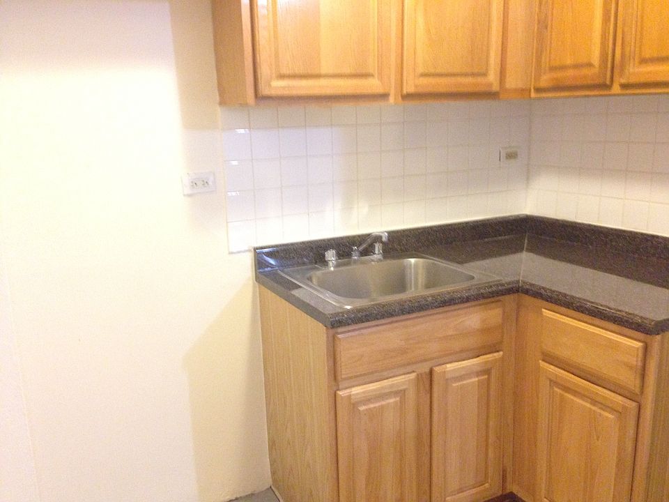 2nd image of 1902 Beverley Rd APT 3F