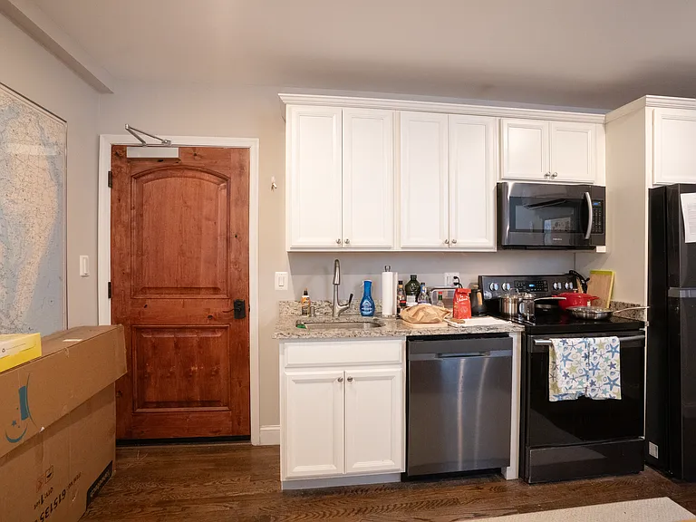 214 Prince George St #B — Photo 3