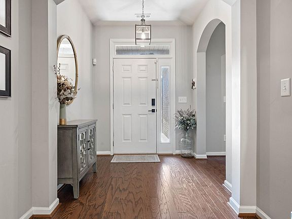 3rd image of 6766 Southern Trace Cir