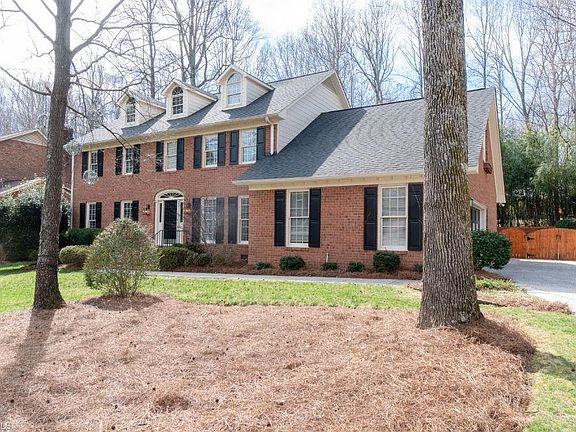 3rd image of 3715 Hazel Ln