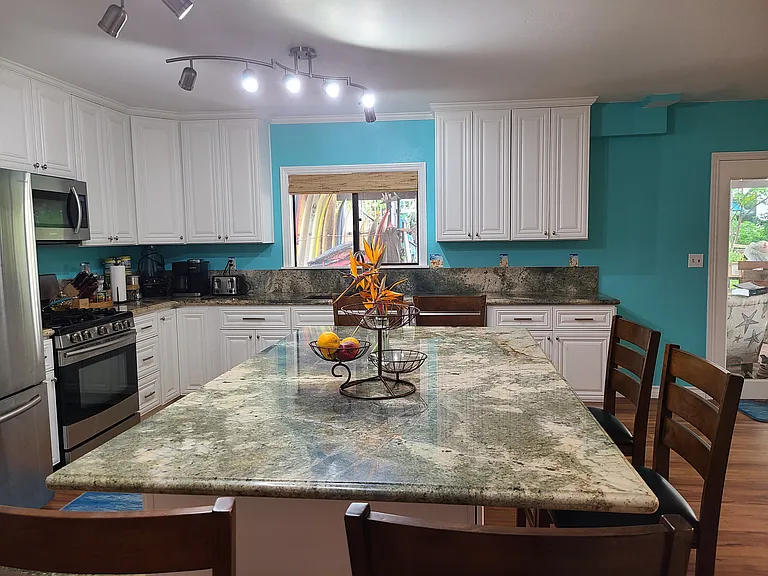 1052B Loring St — Photo 20