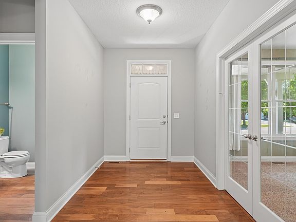 3rd image of 10601 Watersedge Ln