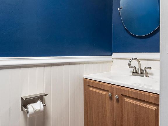 4th image of 7476 Wounded Knee Rd