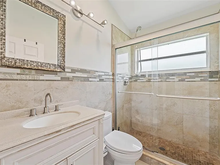 7827 Myrtle Oak Ln — Photo 12