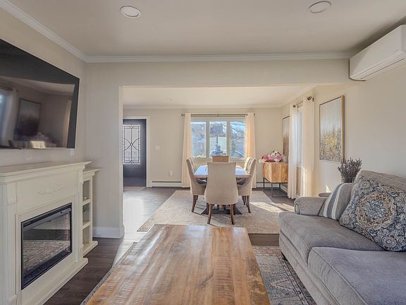 5th image of 51 Butternut Ln
