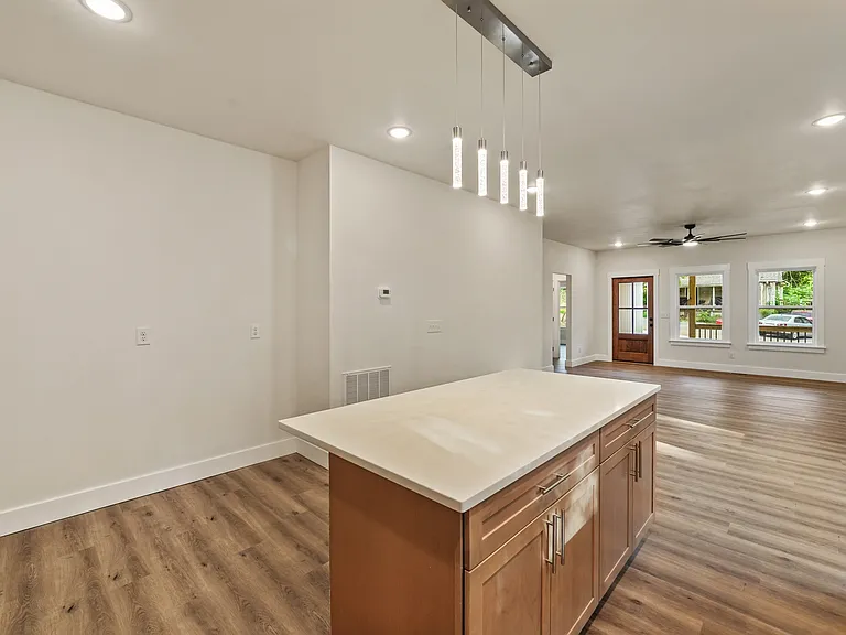1308 Ezell St NE — Photo 11