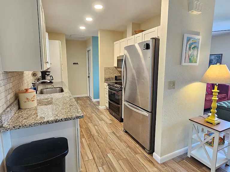 426 Pineview Dr — Photo 8